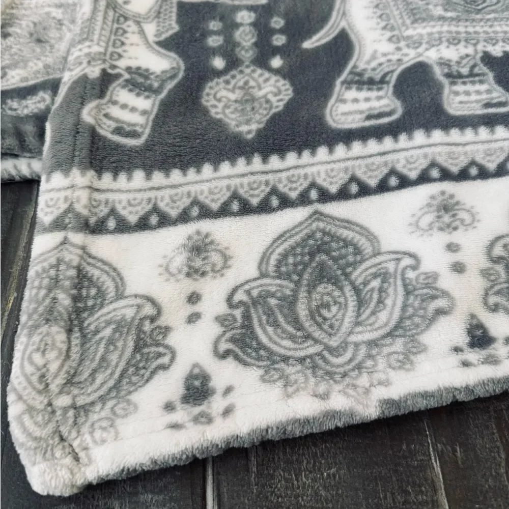 Plush Gray Boho Elephant Mandala Printed Throw Blanket